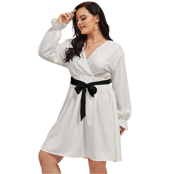 White Monochrome V-neck Dress with Waistband - Image 2